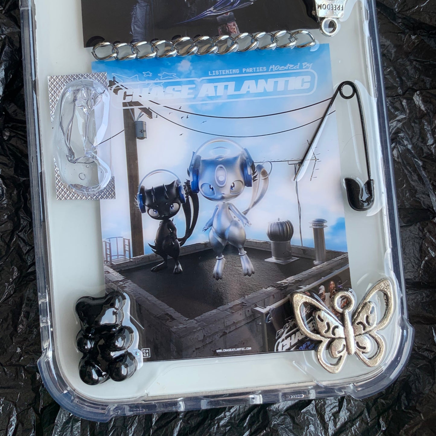 Chase Atlantic Style-14