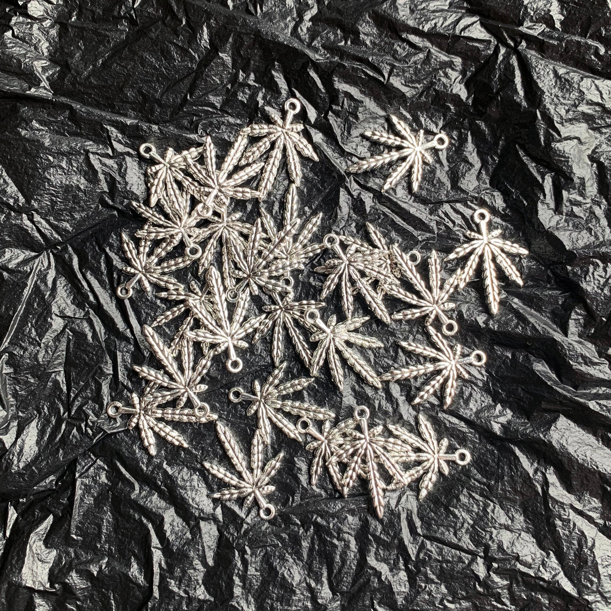 Weed (Not for sale, only for display) - resinsgift