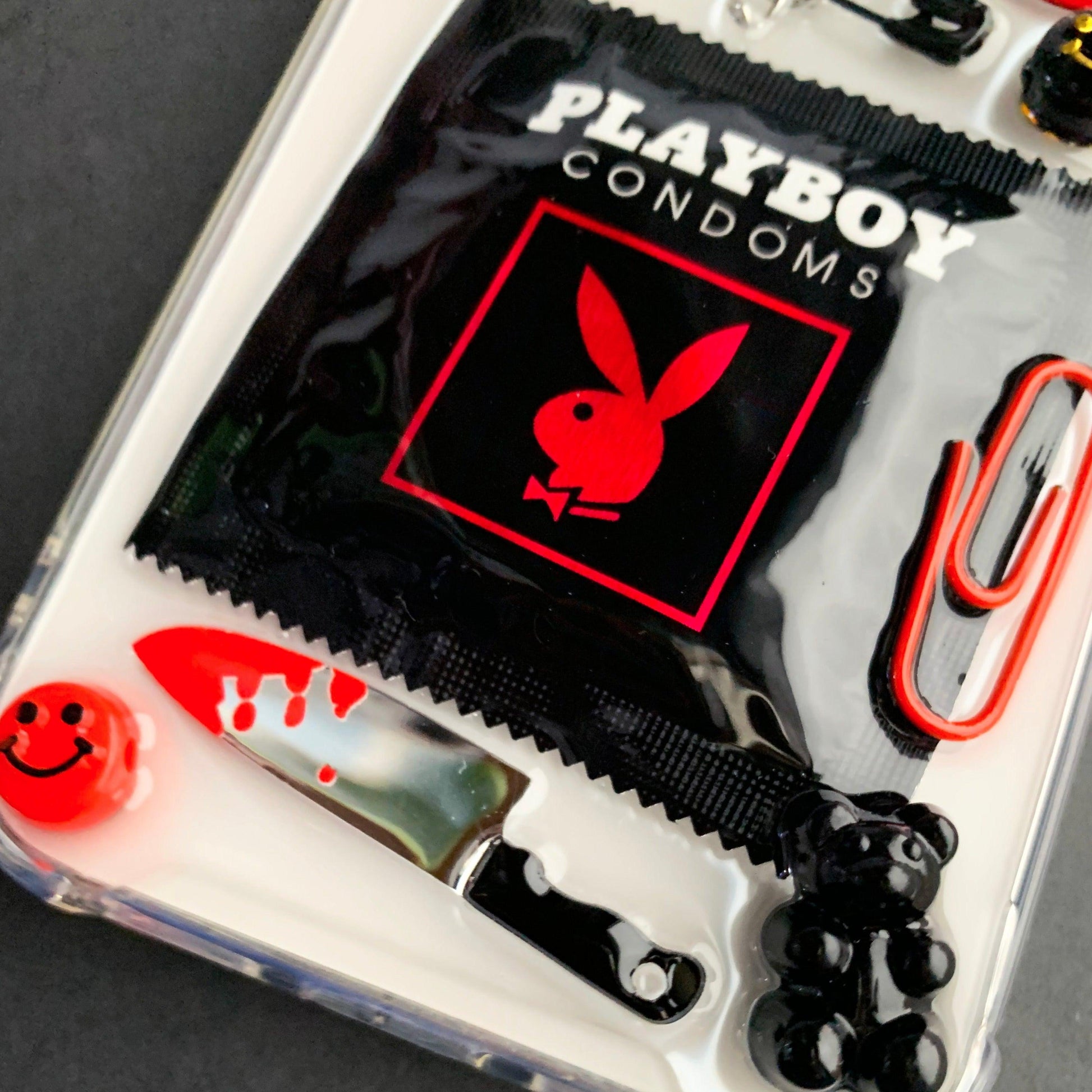 Black/Red - resinsgift