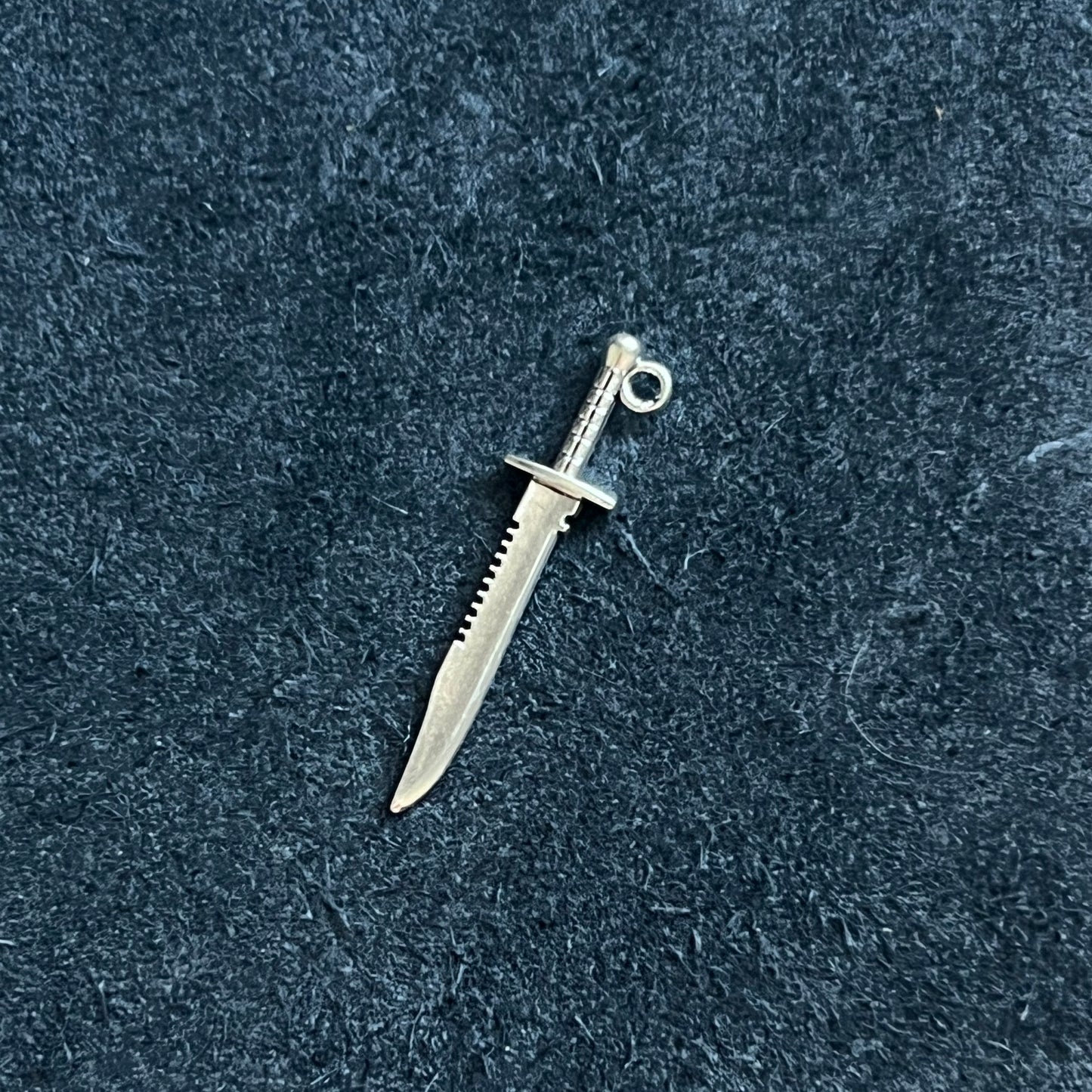 Sawback Knife(Not for sale, only for display)