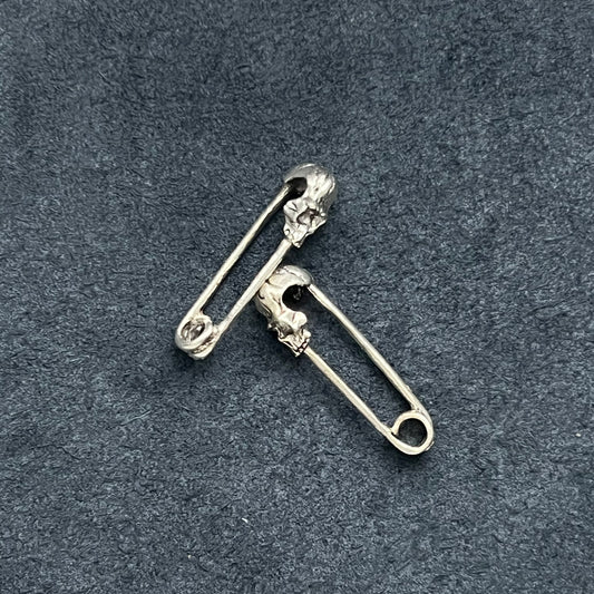 Skull pin (Not for sale, only for display)